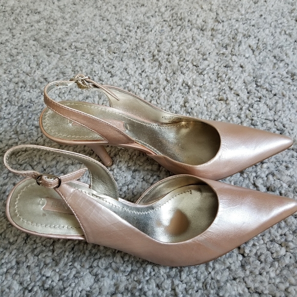Nine west kitten heels color: blush 6.5 - Picture 6 of 6